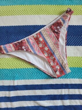 💗5/$25💗 Zaful Red Boho Floral Stripe Bikini Bottom